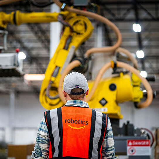 Amazon, Robot ve Yapay Zekaya 700 Milyon Euro Yatırım Yapacak